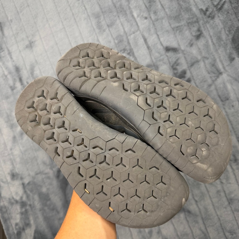 Nike Free RN 2018 Triple Black Running Shoes 942836-002 Mens - Picture 6 of 7